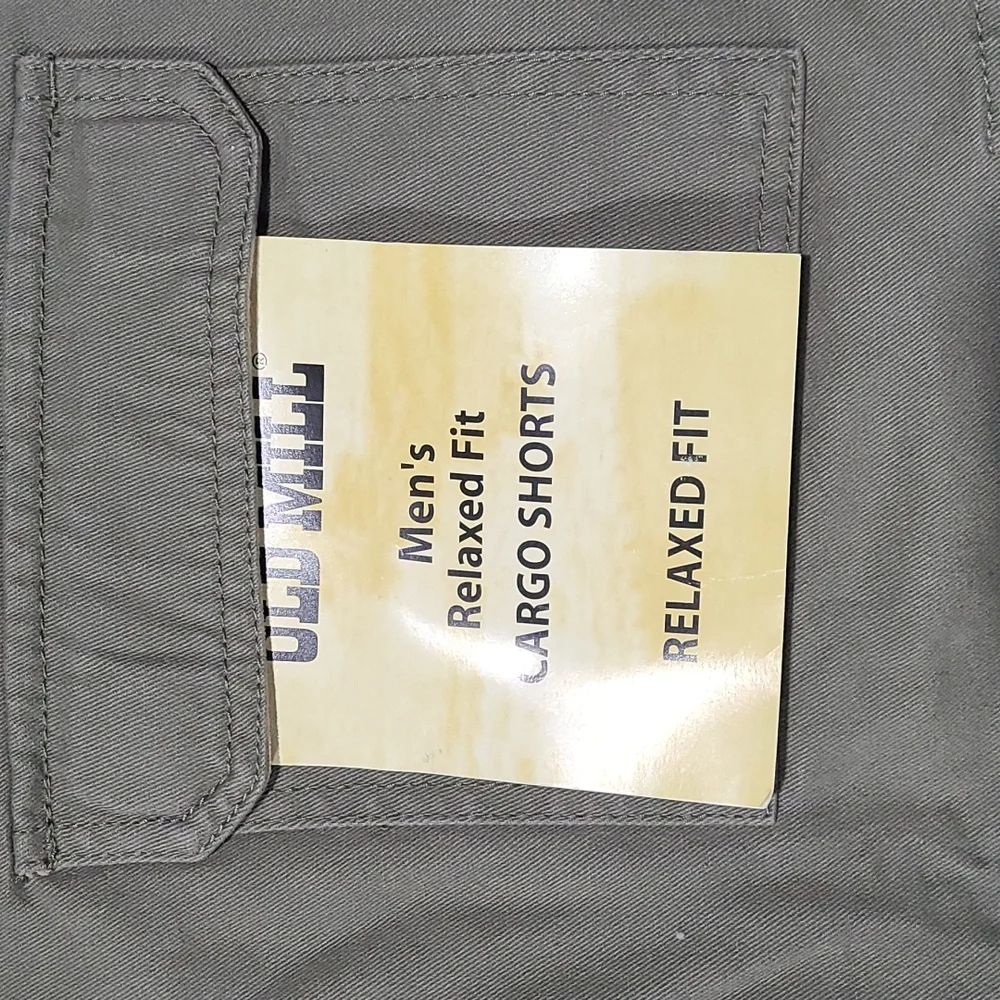 Relaxed Fit Cargo Shorts Size 36 - Olive - New - Picture 4 of 11
